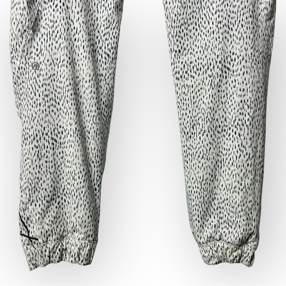 Lululemon Trainer Track Pant Dottie Dash White Black 8 - Picture 9 of 11